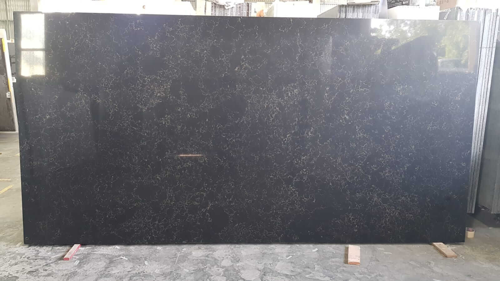 Negro Oscuro (Full Slab)